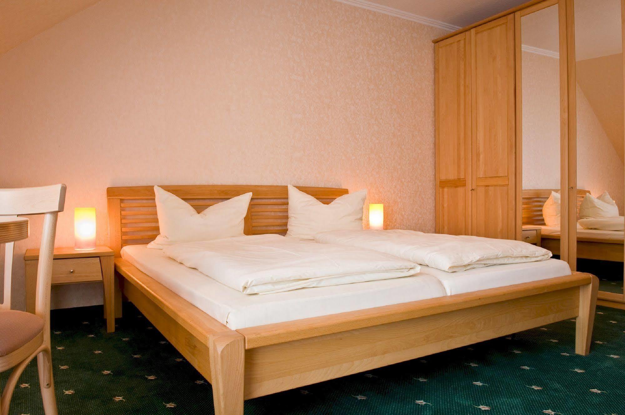 Moselstern Hotel Fuhrmann Ellenz-Poltersdorf Buitenkant foto